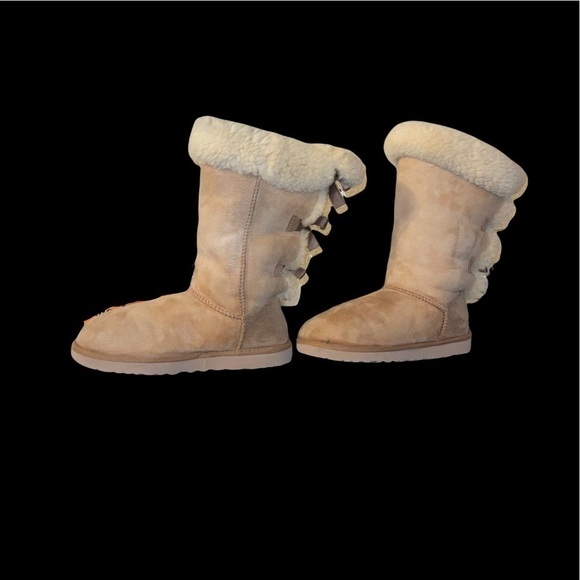 UGG CLASSIC TALL BAILEY BOW II TRIPLET WATER RESISTANT BOOTS. SIZE 8 - Picture 14 of 14